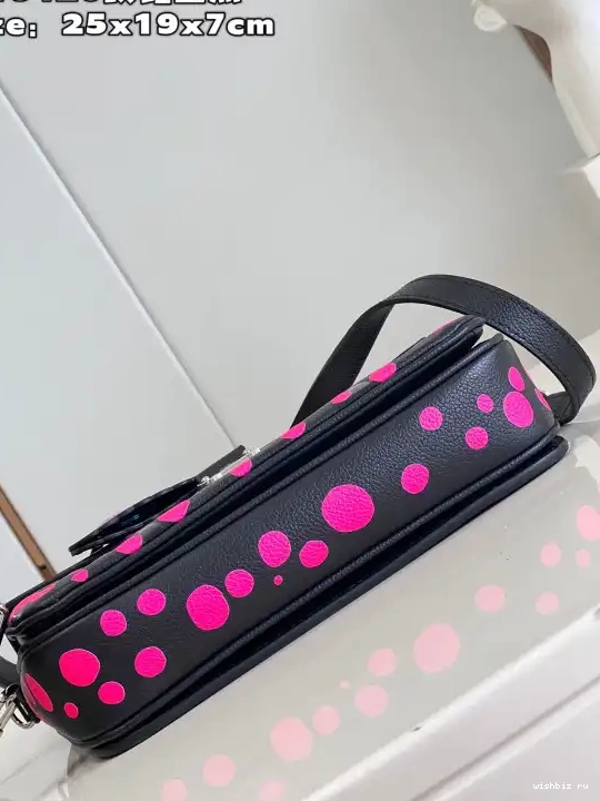 WIS VUITTON POCHETTE MÉTIS x LOUIS  YK 0510
